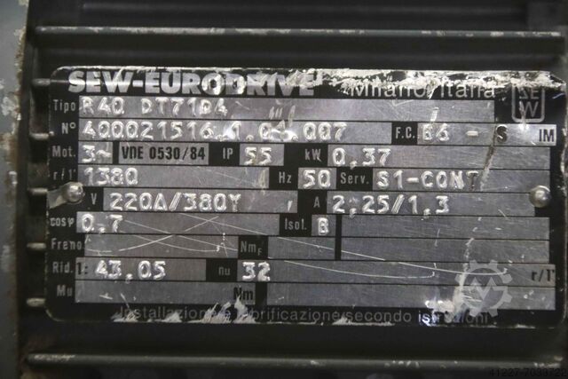 Gear motor 0.37 kW 32 rpm SEW-EURODRIVE R40 DT71D4