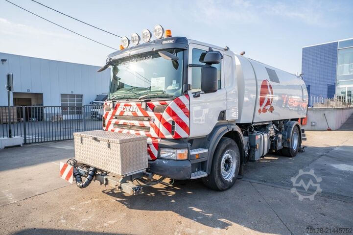 Kehrmaschine SCANIA P280 - SCHORLINGER OPTIFANT 70