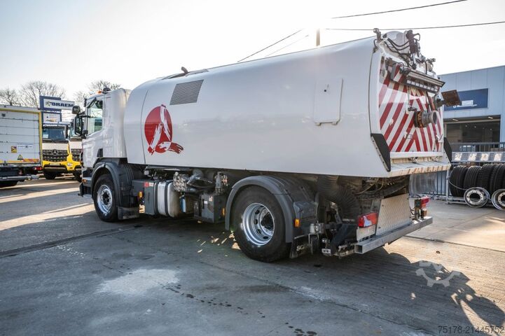 Kehrmaschine SCANIA P280 - SCHORLINGER OPTIFANT 70