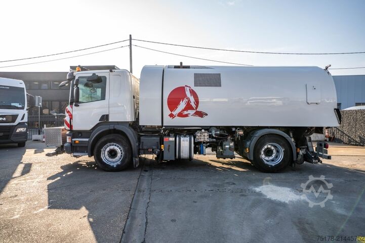 Kehrmaschine SCANIA P280 - SCHORLINGER OPTIFANT 70