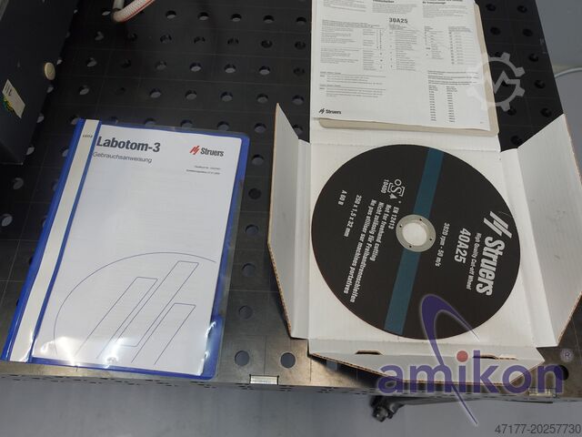 Separation cutting device with Cooli-1 cooling system Struers Labotom-3 Trennschneidgerät