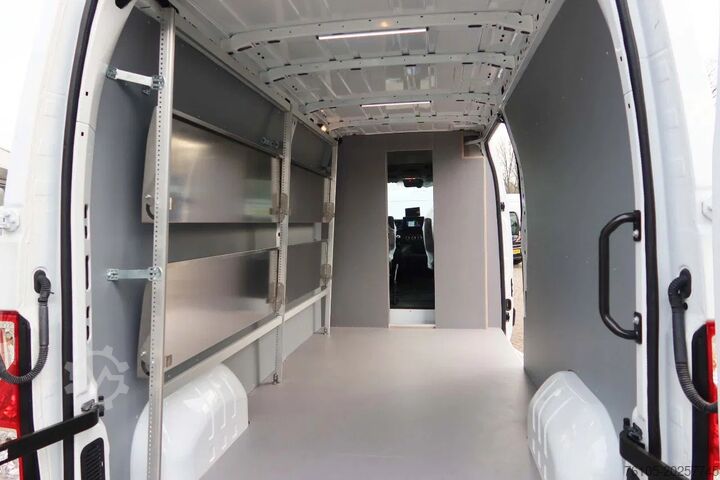 Delivery van Renault Master POST NL Uitvoering L3/H2 BPM Vrij, 3 pie...