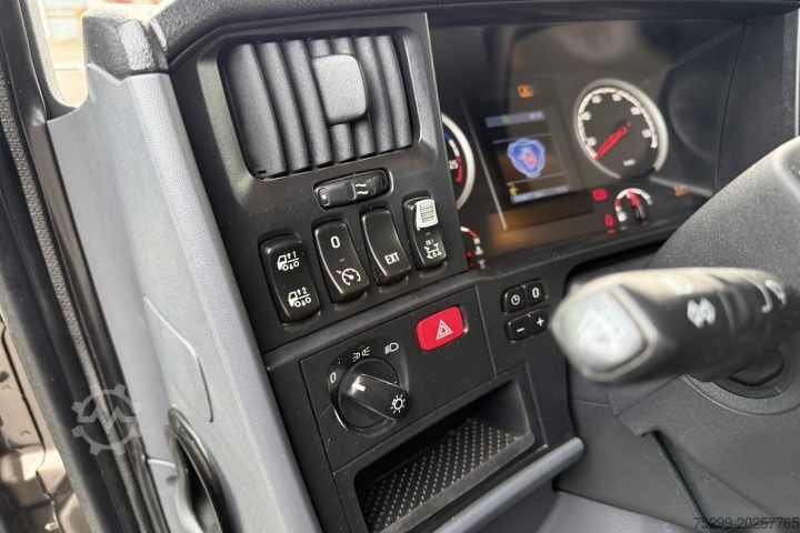 Truck mounted crane Scania R480 8x4 Effer 470 6S / Swiss-Vehicle