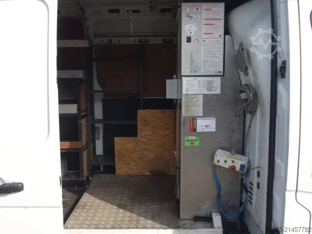 Lifting platform Renault Master SKY WORKER 12,5 METER