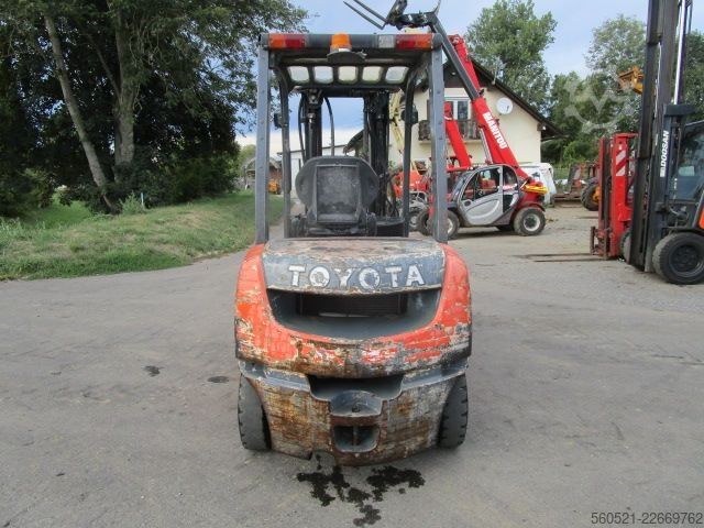 Diesel Forklift Toyota 8FDF25 - Triplex-Freihub 4,7m - Seitenschieber - 2