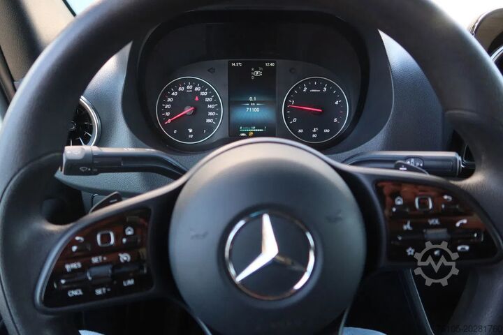 Closed box Mercedes-Benz Sprinter 515 CDI