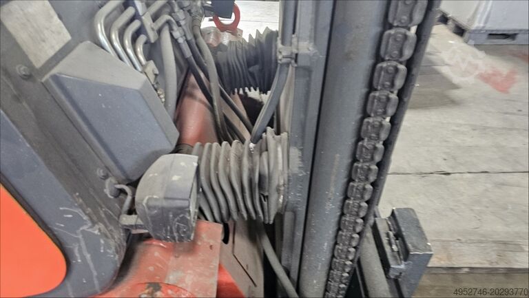 4-Rad-Gabelstapler Linde H40D-03