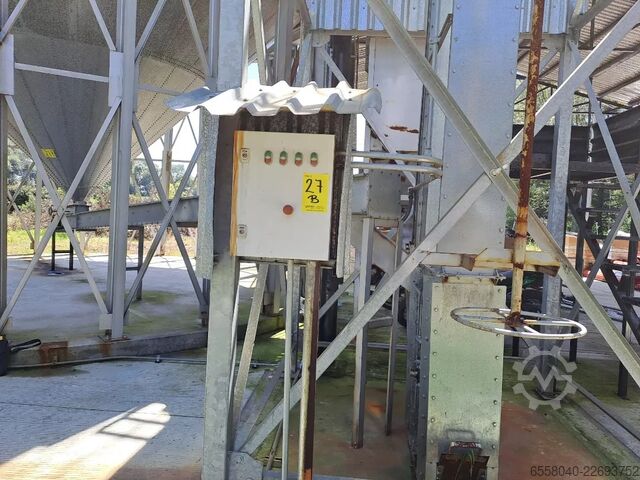 Galvanized-Steel Storage System with 300  
