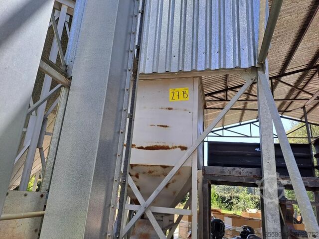 Galvanized-Steel Storage System with 300  