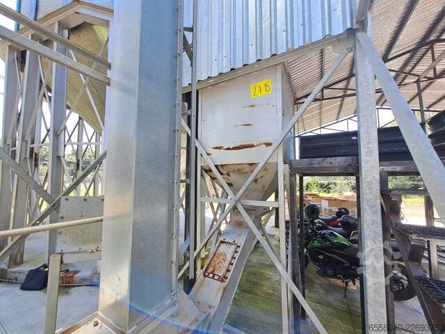 Galvanized-Steel Storage System with 300  
