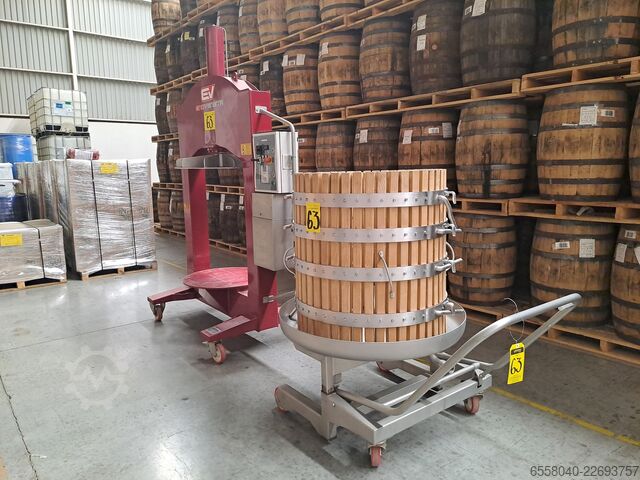 Portable Vertical Hydraulic Press Enoveneta Pressa Oleo SE