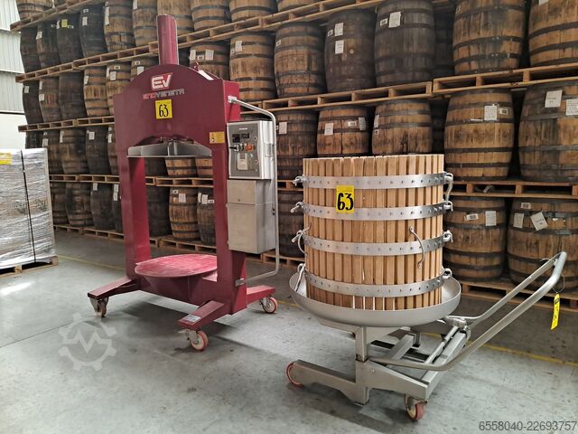 Portable Vertical Hydraulic Press Enoveneta Pressa Oleo SE