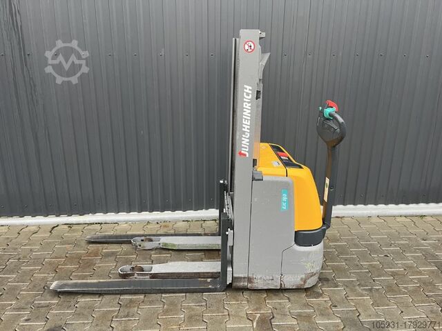 Pedestrian Stacker Jungheinrich EJC110