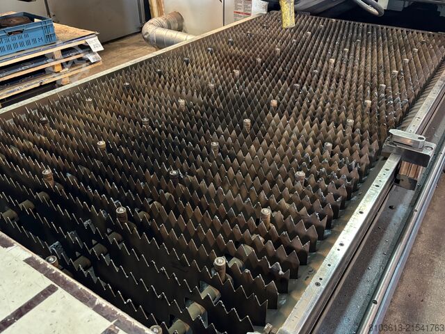 Laserschneidmaschine Mazak NTX-48