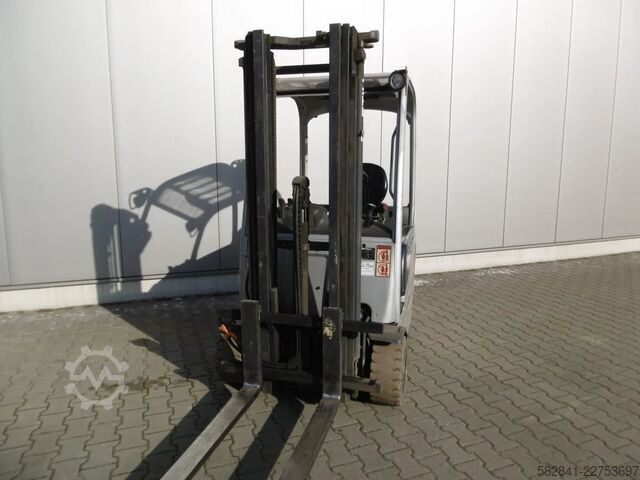 Electric 3-wheel forklift STILL RX 20-16