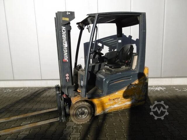 Electric 3-wheel forklift JUNGHEINRICH EFG 216k-435 DZ