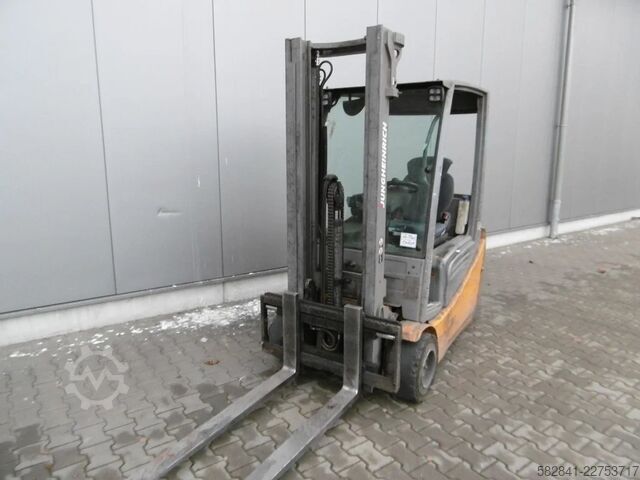 Electric 3-wheel forklift JUNGHEINRICH EFG 218 GE120-330ZZ