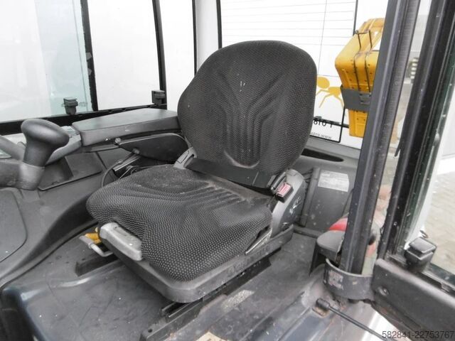 Electric 4-wheel forklift STILL RX 60-30 / 6323