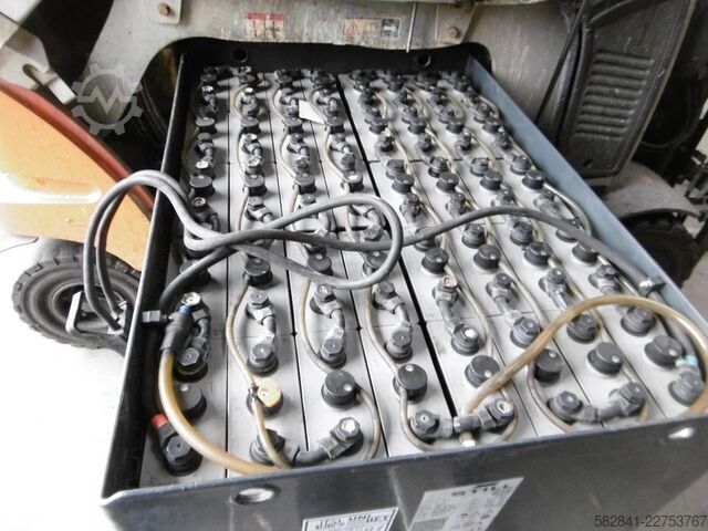 Electric 4-wheel forklift STILL RX 60-30 / 6323