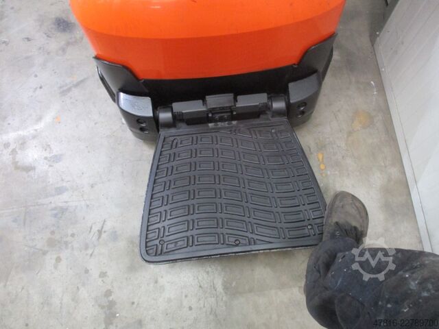 High lifting pallet truck TOYOTA SWE120