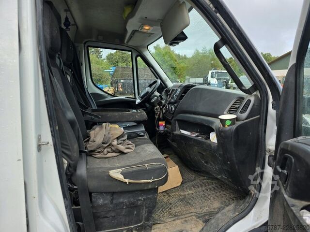 Kastenwagen hoch IVECO 35S16 HiMatic, Klima Automat, 1+2 Sitzer, AHK