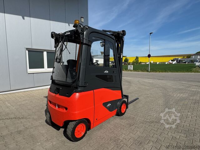 Elektrisch – 4 Räder Linde E16PH + Ladegerät 3773 --EK
