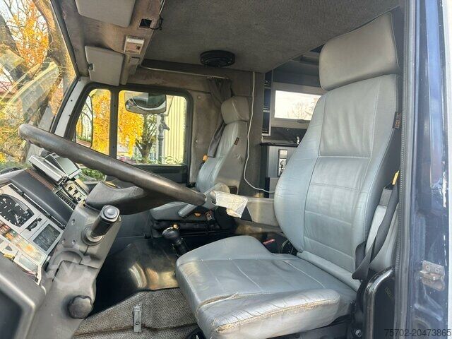 Cattle truck MAN 10224 Ketterer 4-5 Pferde Wohnung