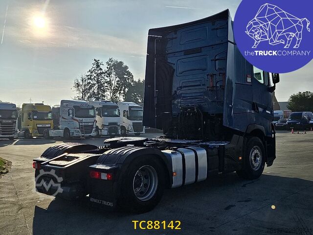 Standard-SZM Renault T 520