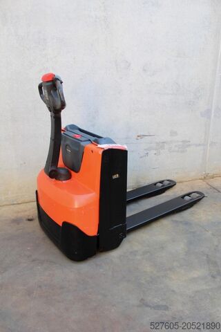 Pallet truck BT LWE 140
