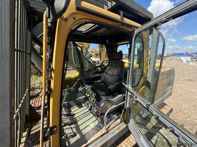 Excavator VOLVO EC 290 BLC