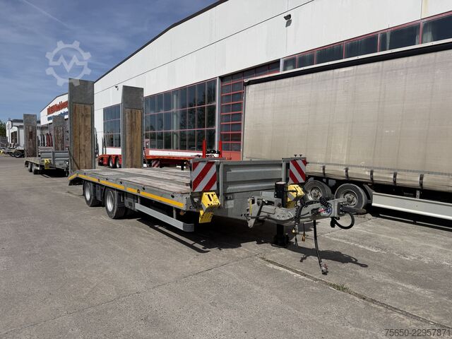 Commercial vehicle Möslein TTA21 T Schwebheim  21 t Tandemtieflader