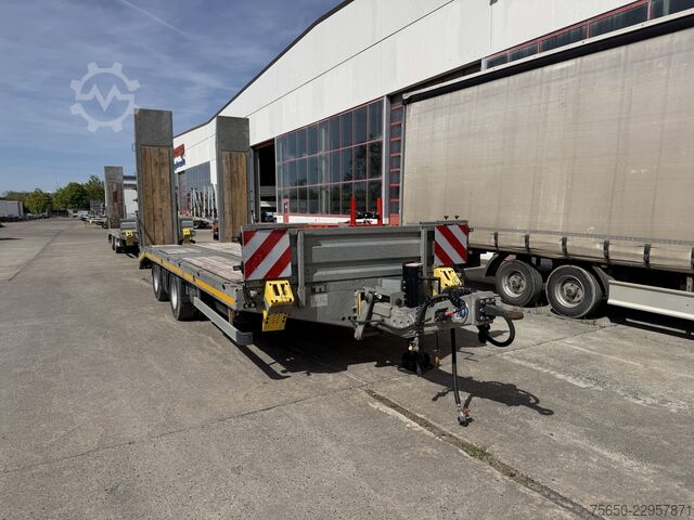 Commercial vehicle Möslein TTA21 T Schwebheim  21 t Tandemtieflader