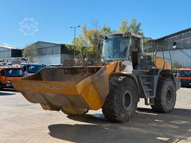 Wheel loader LIEBHERR L566 Radlader 27 Ton *11.350 h
