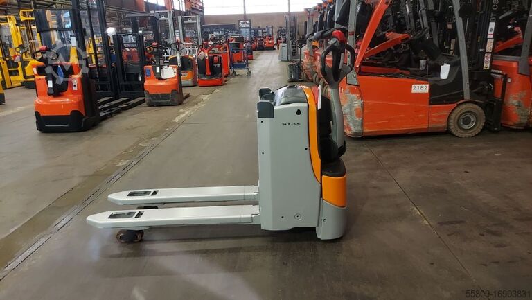 Hochhubwagen Still EXUH18 // Standard //Elektro