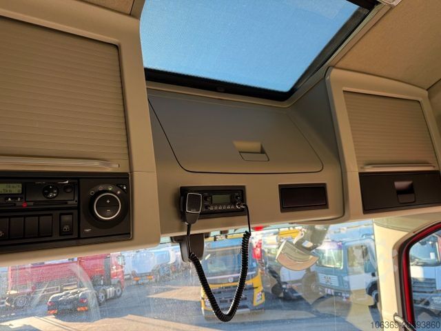 Truck mounted crane VOLVO FH 500 8x2*6 Tipper / Kran / Crane / HMF 2120