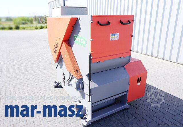 Holzhacker Schredder UNTHA LR700