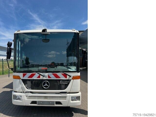 Garbage truck Mercedes-Benz 2629 6x2 Econic Zöller Medium XL 2-Kammer