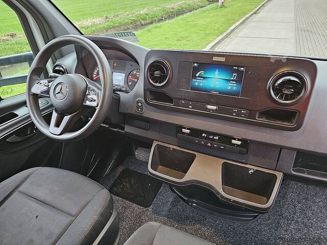 Suitcase MERCEDES-BENZ SPRINTER 316 Bakwagen Laadklep!