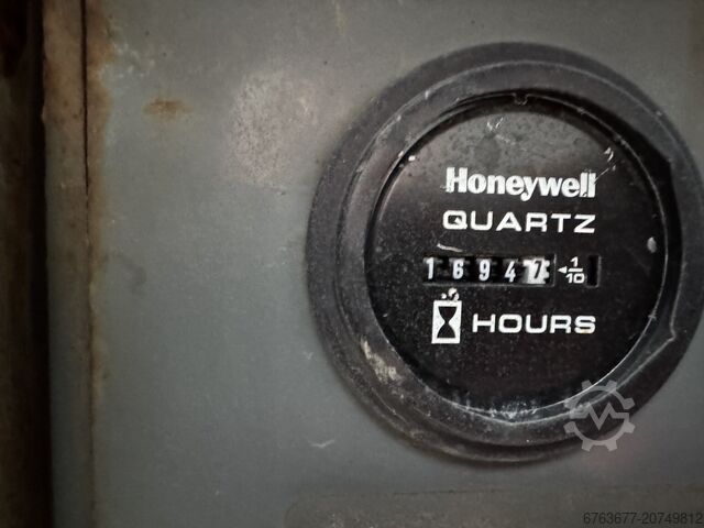 Skyjack SJ 6832RT Scherenarbeitsbühne / Scherenbühne / Arbeitsplattform 2016 4x4 Kubota Diesel 12 m SKYJACK SJ 6832RT Schaarhoogwerker / Scissor / Arbeitsbuhne 2016 4X4 Kubota Diesel 12M Werkhoogte