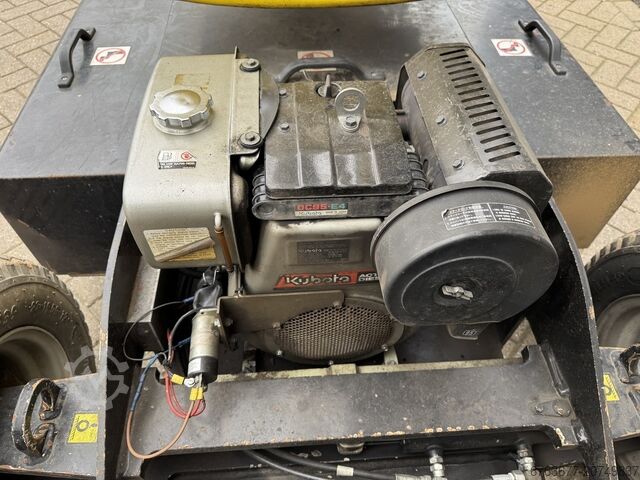 NIFTYLIFT Nifty HR12NDE Gelenkteleskoparbeitsbühne / Arbeitsbühne HYBRID Kubota Diesel 4x2 Baujahr 2 NIFTYLIFT HR12NDE Knikarmhoogwerker / Arbeitsbuhne HYBRIDE Kubota diesel 4x2 2014