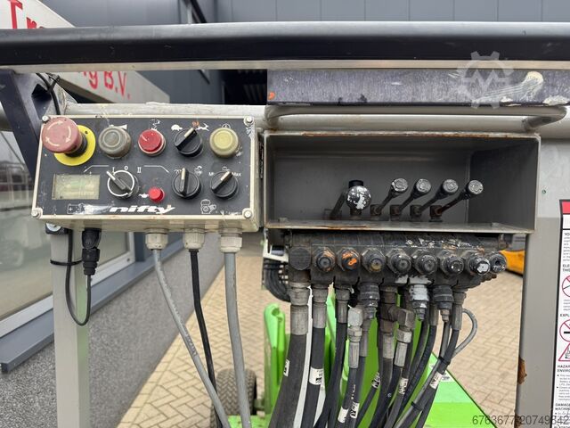 NIFTYLIFT Nifty HR12NDE Gelenkarbeitsbühne / Arbeitsbühne HYBRID Kubota Diesel 4x2 2014 NIFTYLIFT HR12NDE Knikarmhoogwerker / Arbeitsbuhne HYBRIDE Kubota diesel 4x2 2014