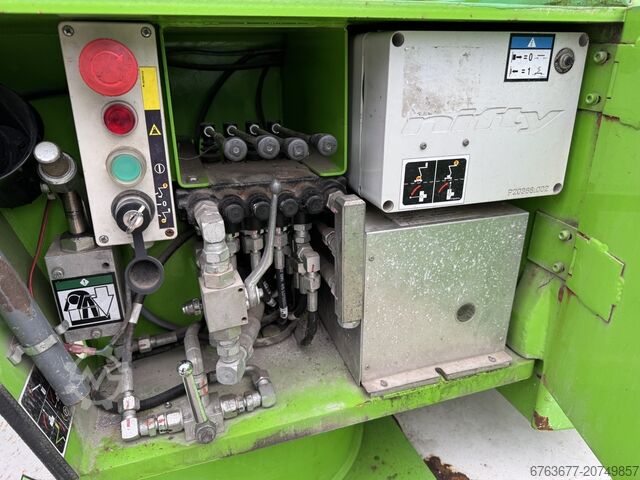 NIFTYLIFT Nifty HR12NDE Gelenkteleskoparbeitsbühne / Arbeitsbühne HYBRID Kubota Diesel 4x2 Baujahr 2 NIFTYLIFT HR12NDE Knikarmhoogwerker / Arbeitsbuhne HYBRIDE Kubota diesel 4x2 2016