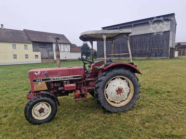 Hofschlepper Cormik IHC 433