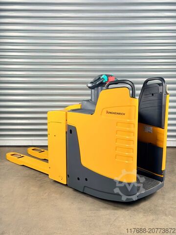 Niederhubwagen-Mitfahrer Jungheinrich ERE 225 FP - Servcie Neu - Batterie 85% - Garantie