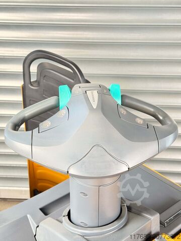 Niederhubwagen-Mitfahrer Jungheinrich ERE 225 FP - Servcie Neu - Batterie 85% - Garantie