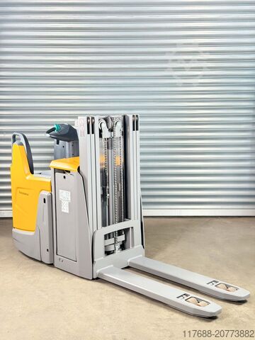 Hochhubwagen-Mitfahrer Jungheinrich ERD 220 - Service Neu- Triplex - Batterie 92%