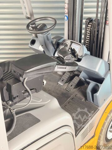 Treibgas-Frontstapler Jungheinrich TFG 430S - Service Neu - Triplex - VW Motor