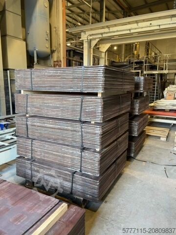 Betonsteinfertigungsanlage WASA BLATY STALOWE 1400X1200X15