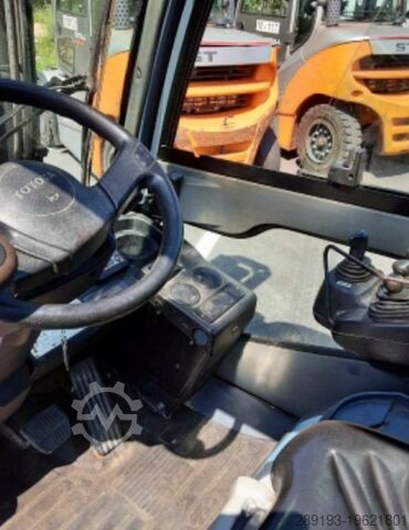 4-wheel forklift Toyota 02-8FDF 25