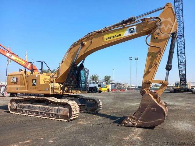 Crawler excavator Caterpillar 350 (Abu Dhabi)